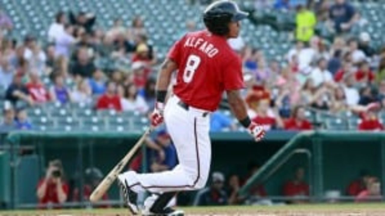 Dominican baseball hits different: Watch Jorge Alfaro stare at a