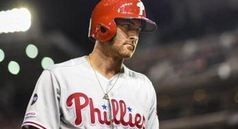 Watch: Rhys Hoskins' two-run bomb extends Phillies' lead