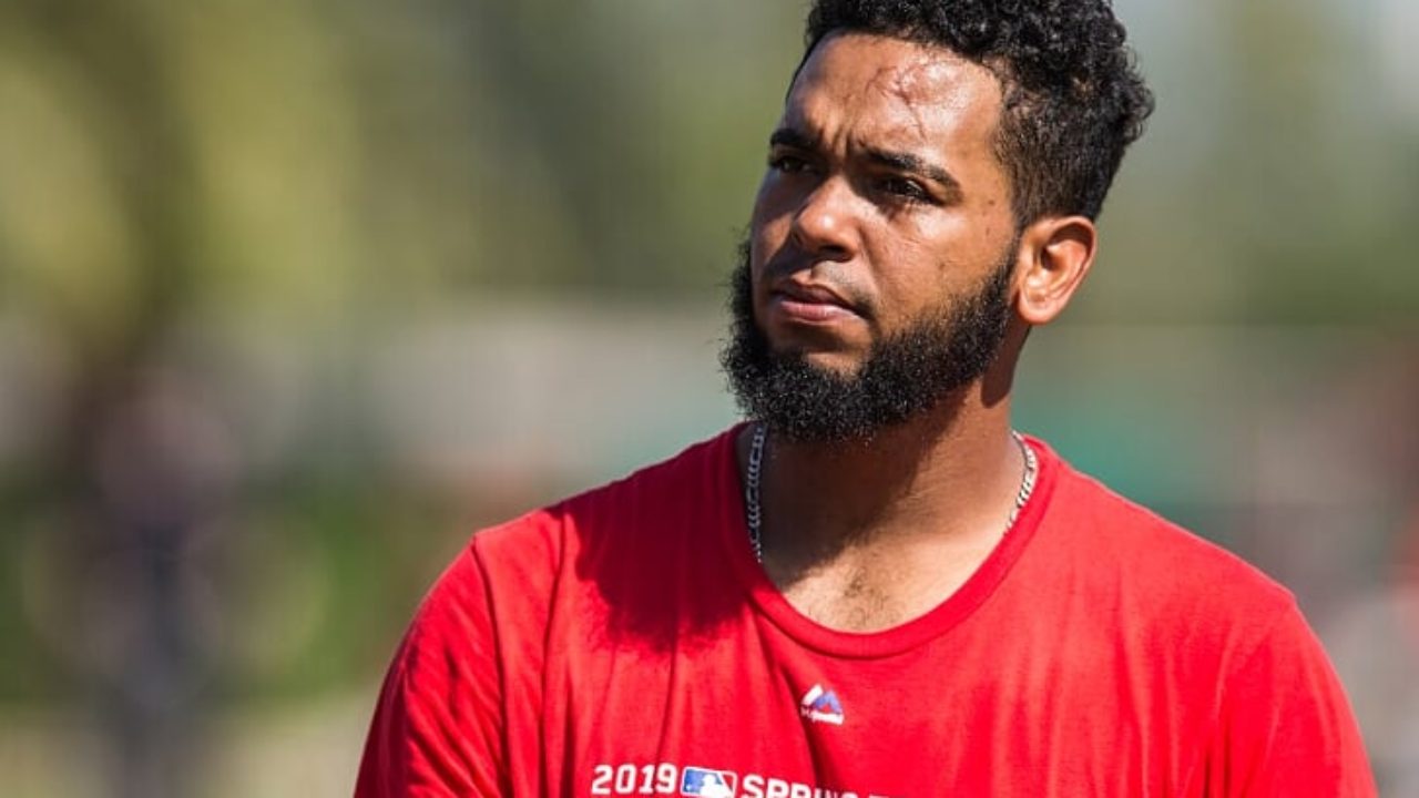 Phillies' Seranthony Domínguez moves closer to return