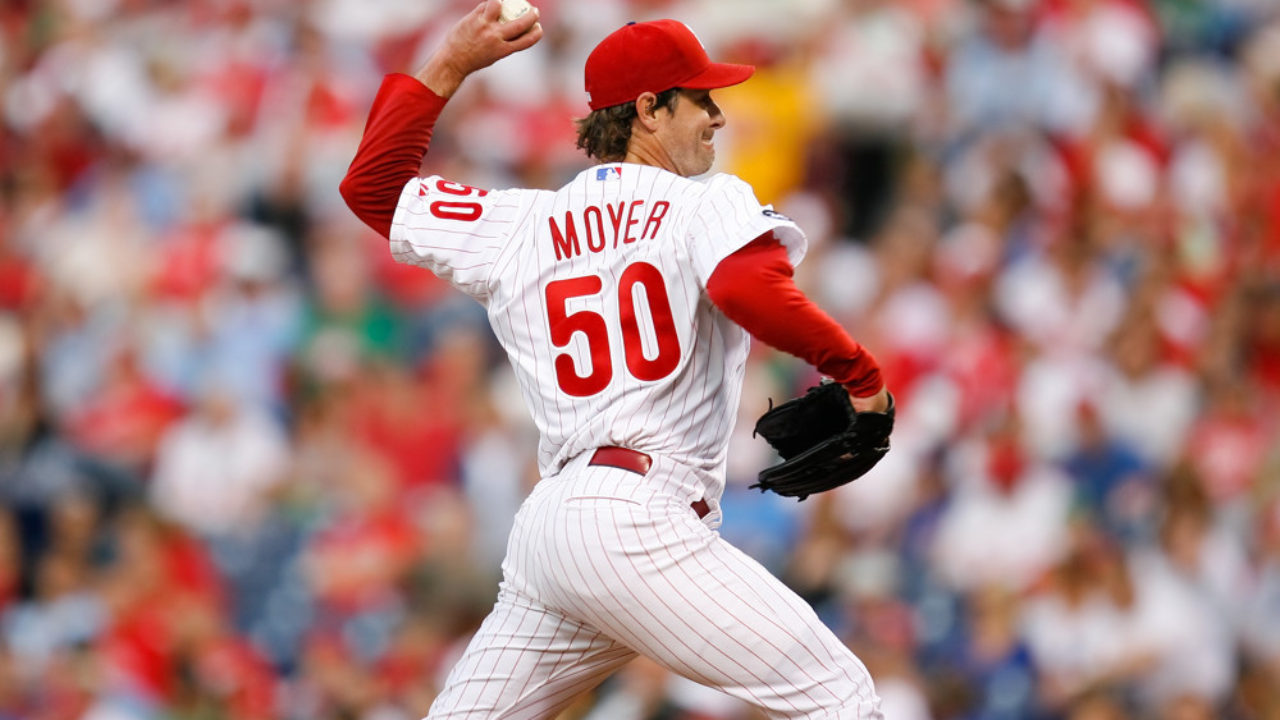 Jamie Moyer's first pitch while in overalls has Phillies fans going  absolutely wild on X