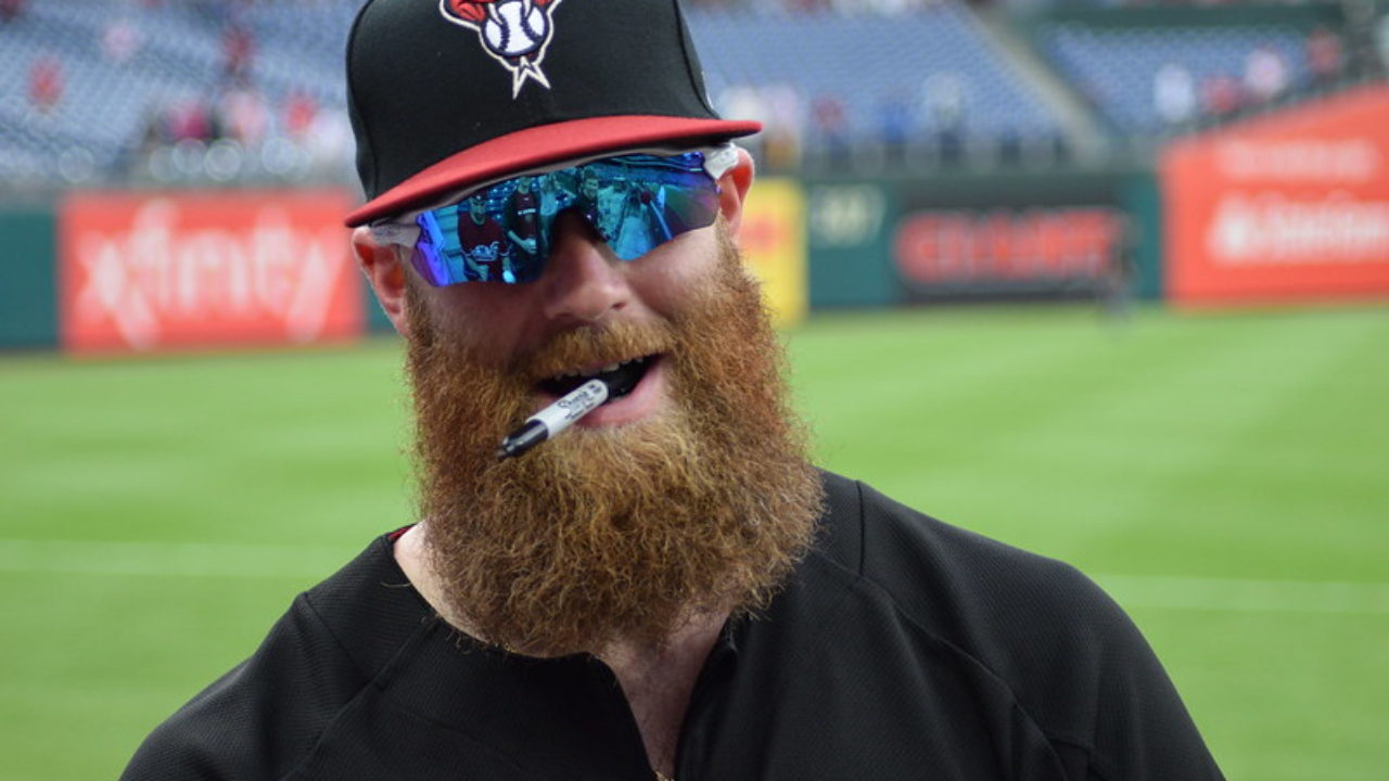 Should the Arizona Diamondbacks sign MLB free agent Archie Bradley?