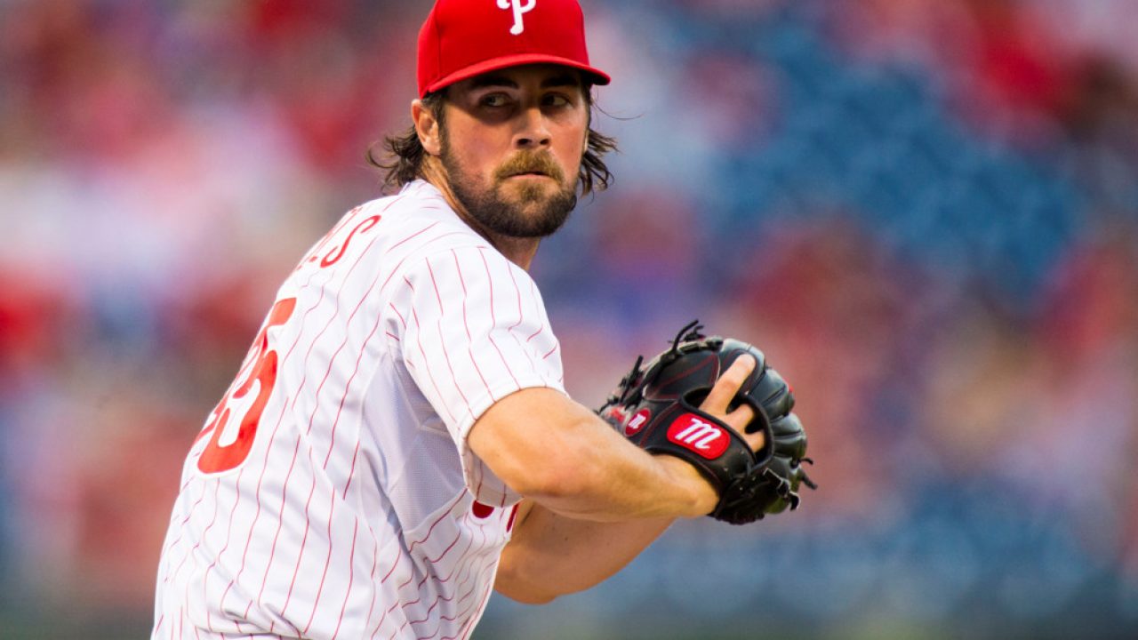 Hamels set to face Red Sox, not join them