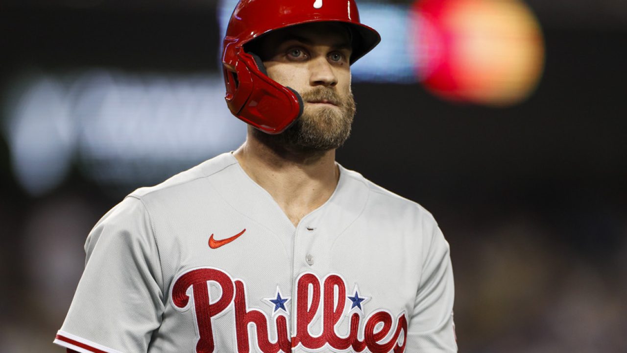Watch: Harper's 4th home run of the postseason gives the Phillies
