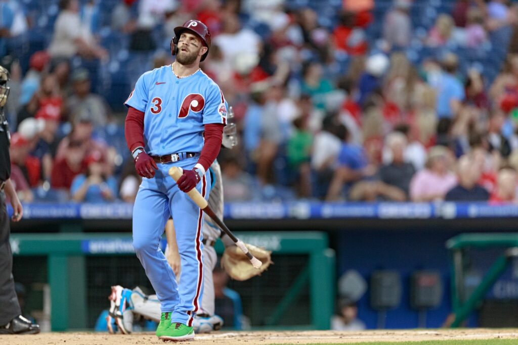 Phillies first baseman Bryce Harper leaves game versus Nationals with  mid-back spasms - NBC Sports