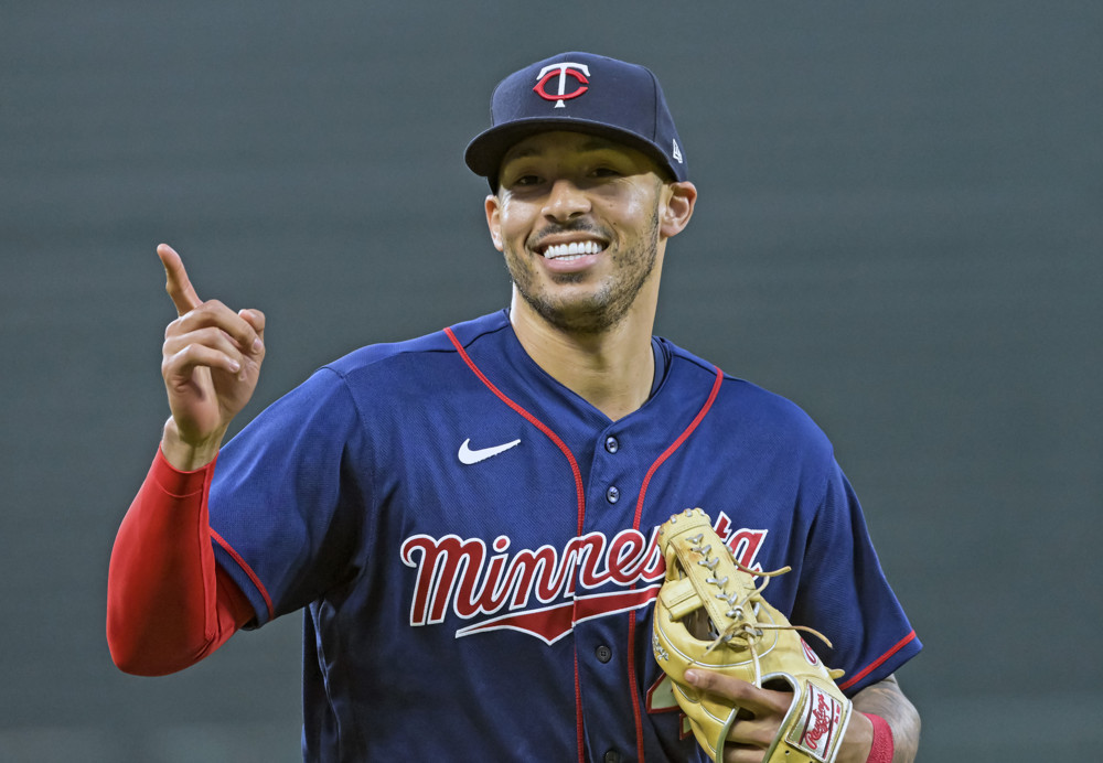 Projected 2023 Minnesota Twins lineup after signing Carlos Correa