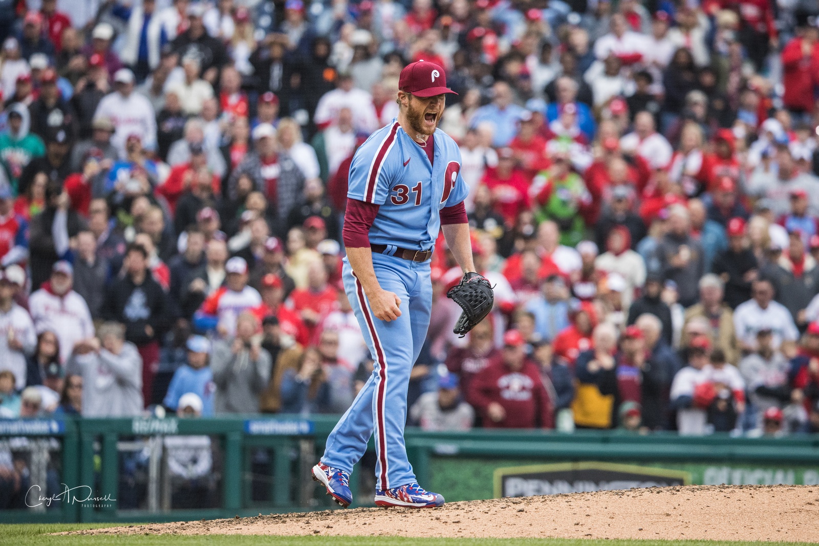 Kimbrel 8th pitcher in MLB history to earn 400 saves, Phillies beat