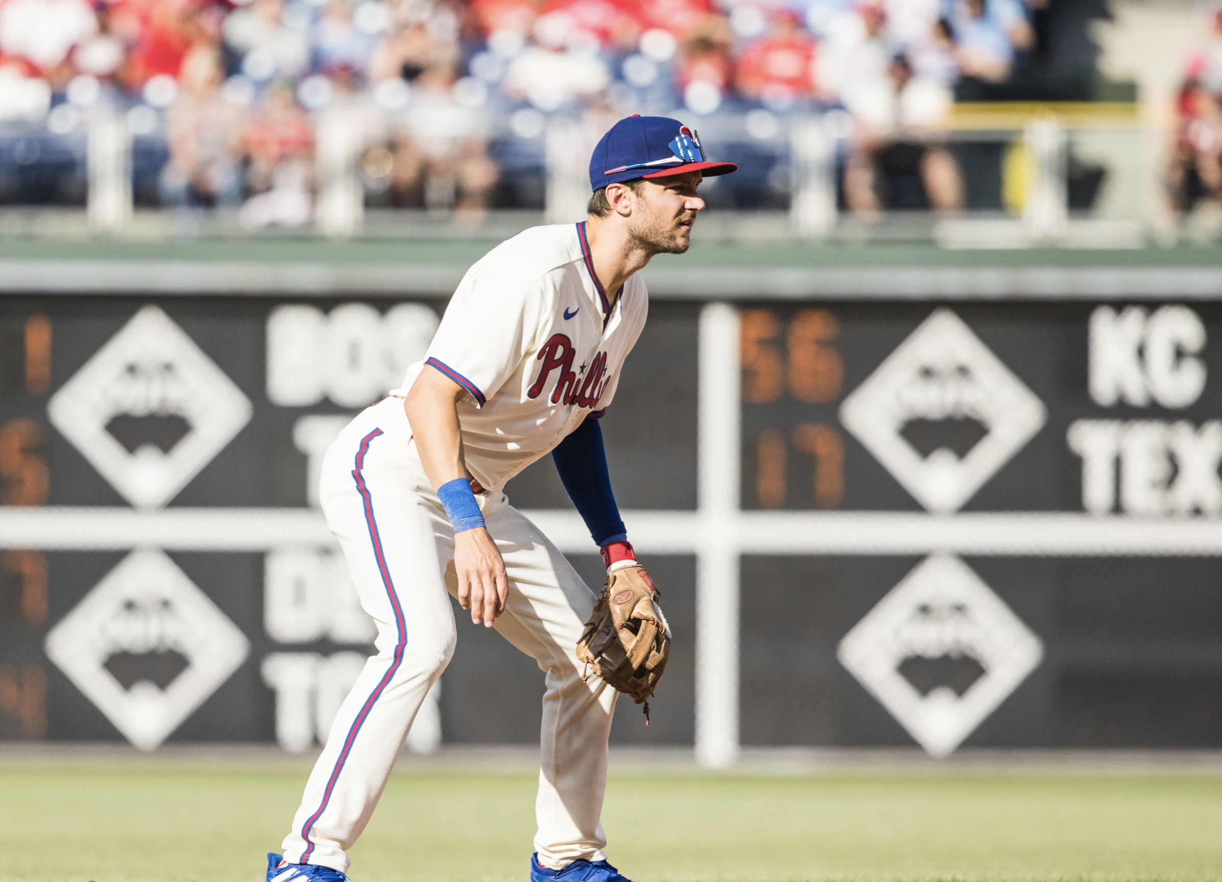 Kyle Schwarber homers twice, Phillies crush Diamondback in Game 2