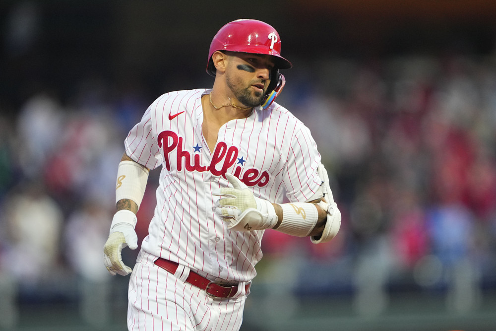 Castellanos powers Phillies to 8-4 win over Blue Jays