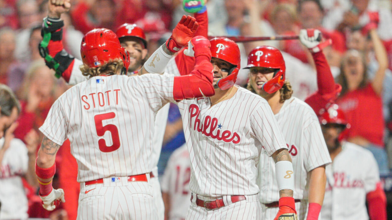 SWEEP CITY: HARPER PREDICTED STOTT WOULD WIN IT FOR PHILS!